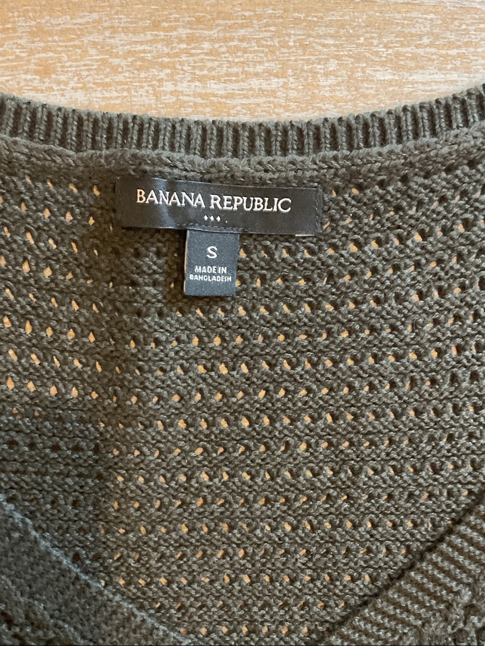Banana Republic Olive V-Neck Knit Tank - Picture 3 of 11